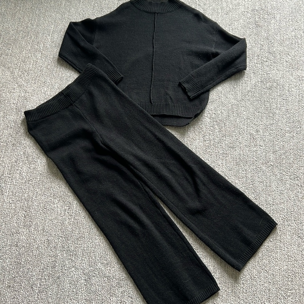 Black sweater 2-piece